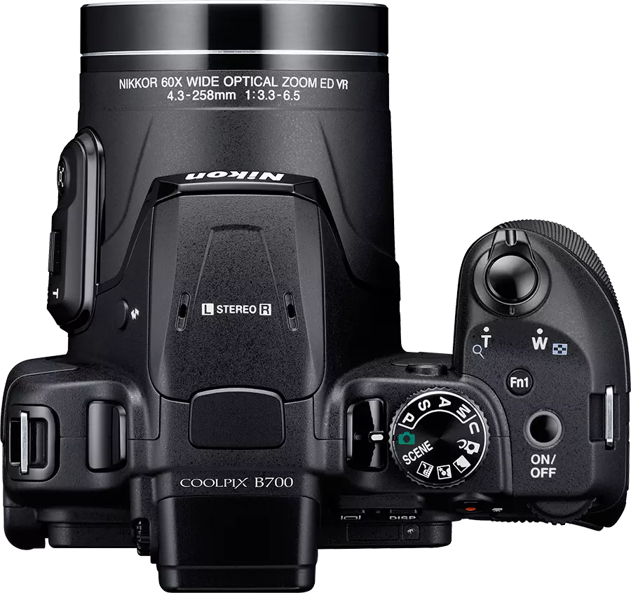 Nikon Coolpix B700